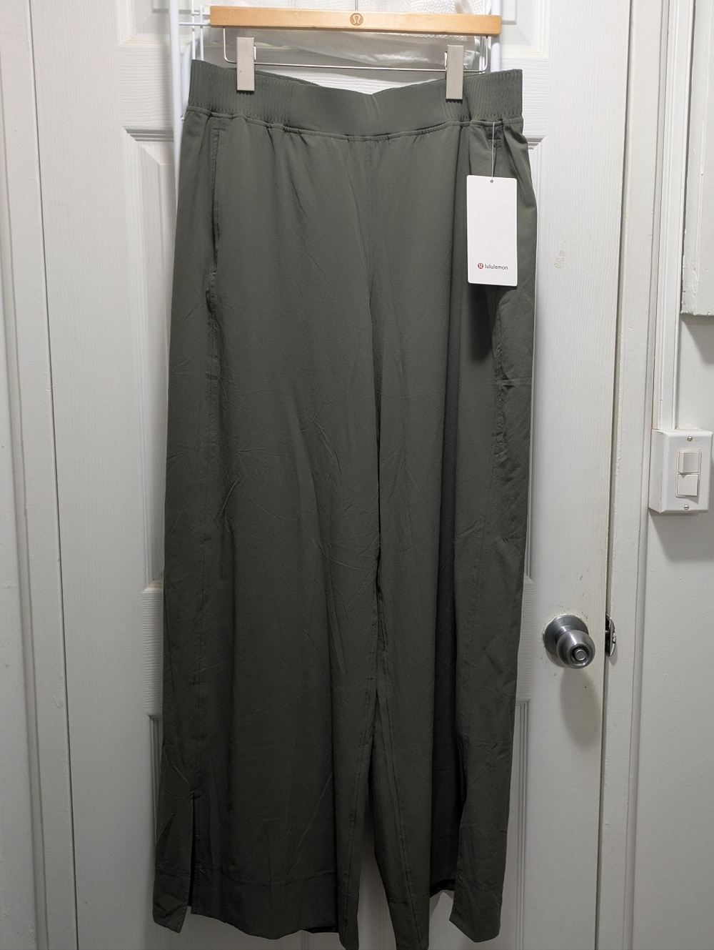 NWT Lululemon Stretch Woven Wide-Leg High-Rise Pant